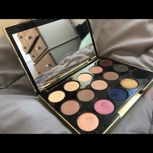 ⚡️ Urban Decay Limited Edition Gwen Stefani Eyesdw